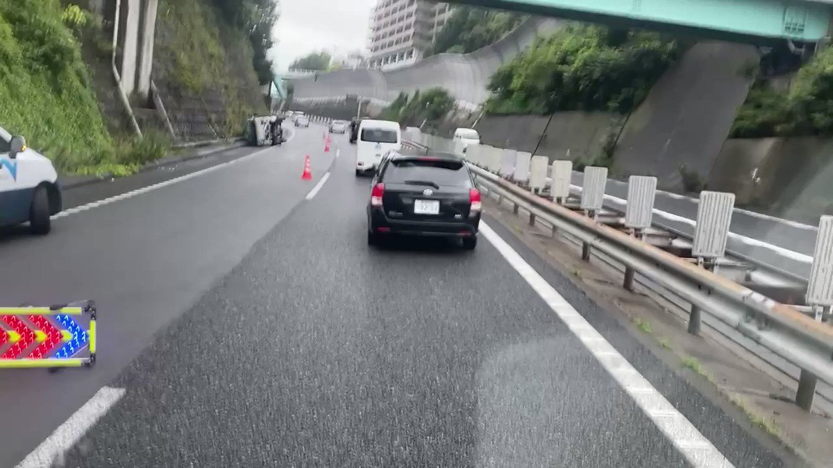 第二神明道路 車の横転事故 高丸ic付近 事故 災害 Yahoo リアルタイム検索