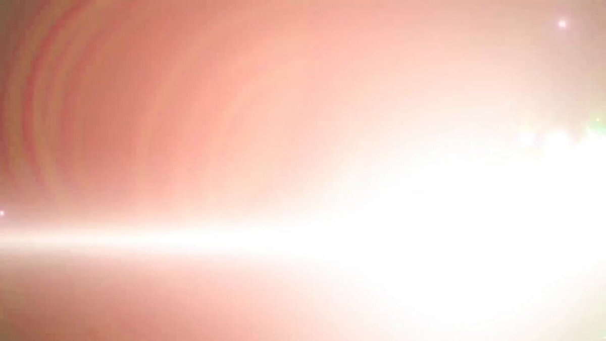 フィットクルー、東証グロースに新規上場！初値は公開価格を上回る3,000円