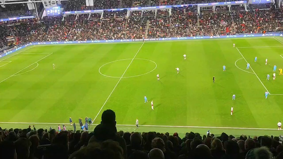 ジュリアーノ、PSV戦で好守と期待感　ファンは賛否両論