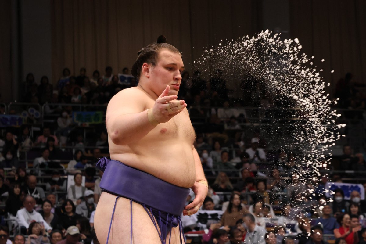 伯桜鵬、改名で伯乃富士に！ファンは複雑な反応