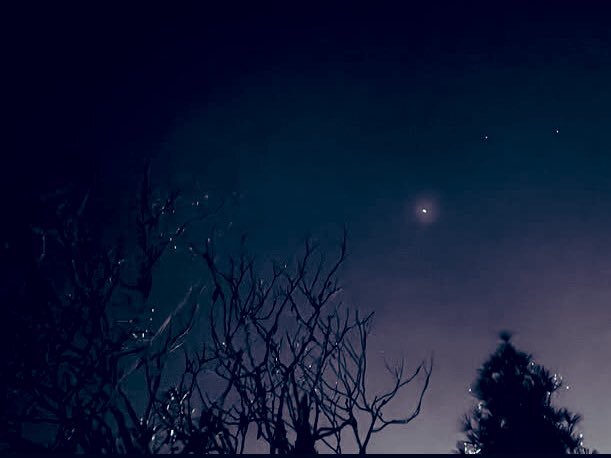 土曜出勤、多くのユーザーが週末の始まりを報告