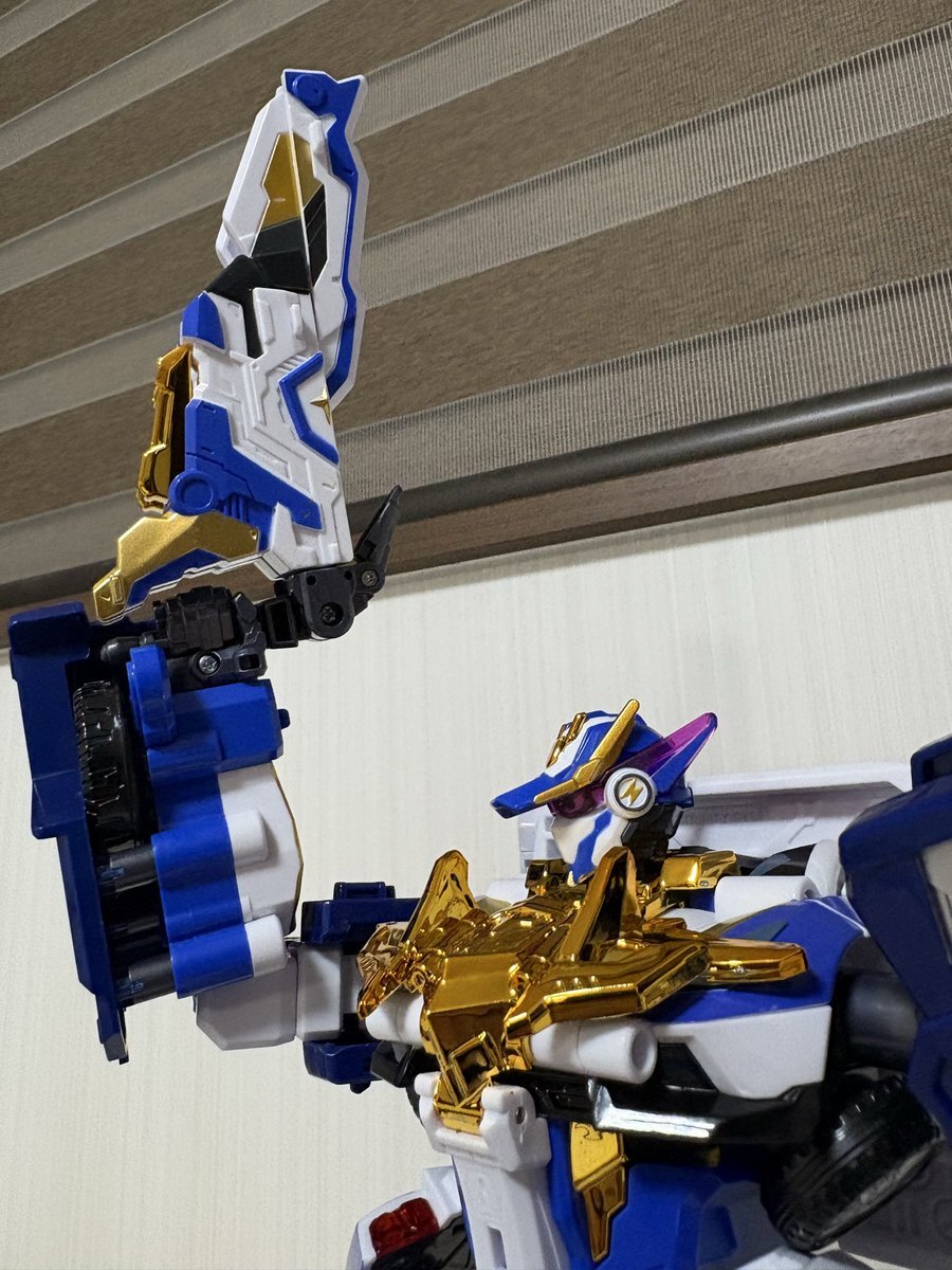 スーパー戦隊合体ロボ、売れ行き悪化の理由が話題に