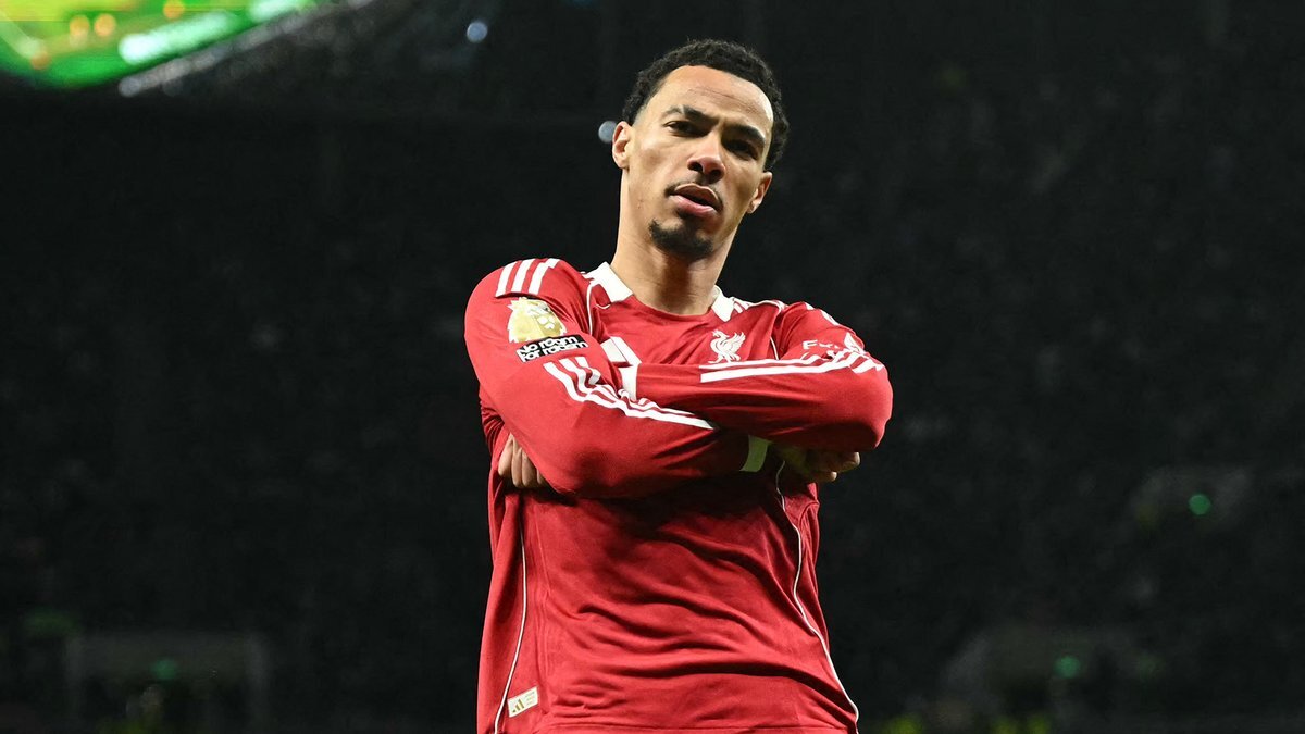 トッテナム・シャビ・シモンズ、レッドカードで退場！ロメロも退場し、リヴァプールに勝利