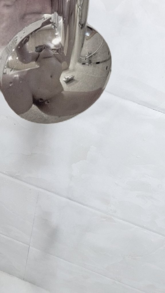 深夜のSNS投稿、一体どんなことを呟いている？