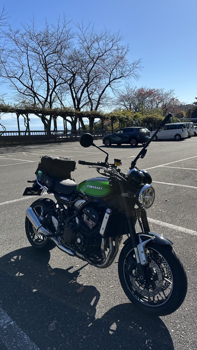 木曜日の憂鬱感と週末への期待感、SNSで共有