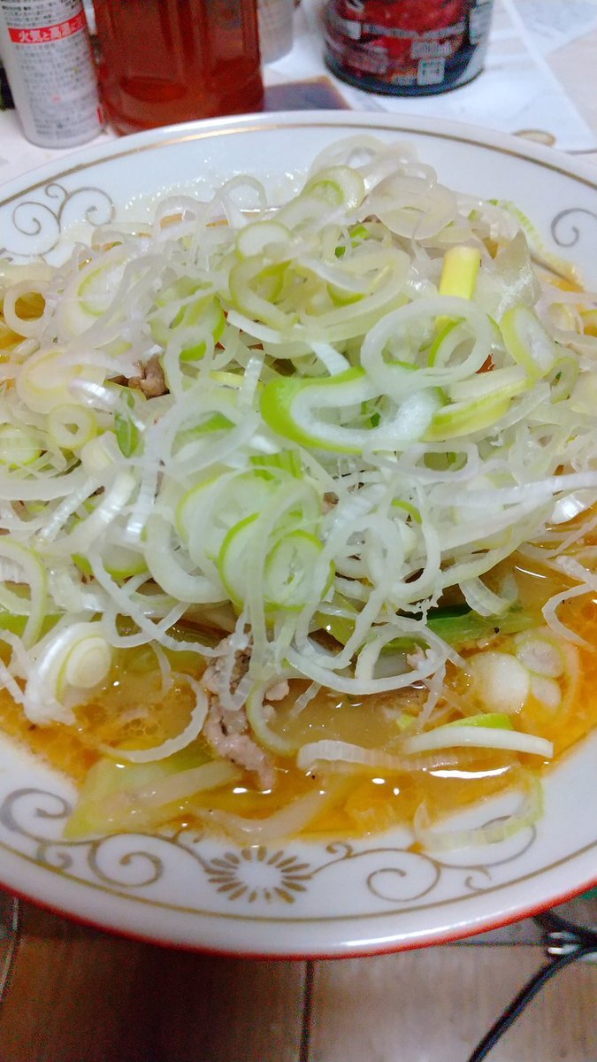 Wワーク特集に賛否両論　SNSで議論勃発