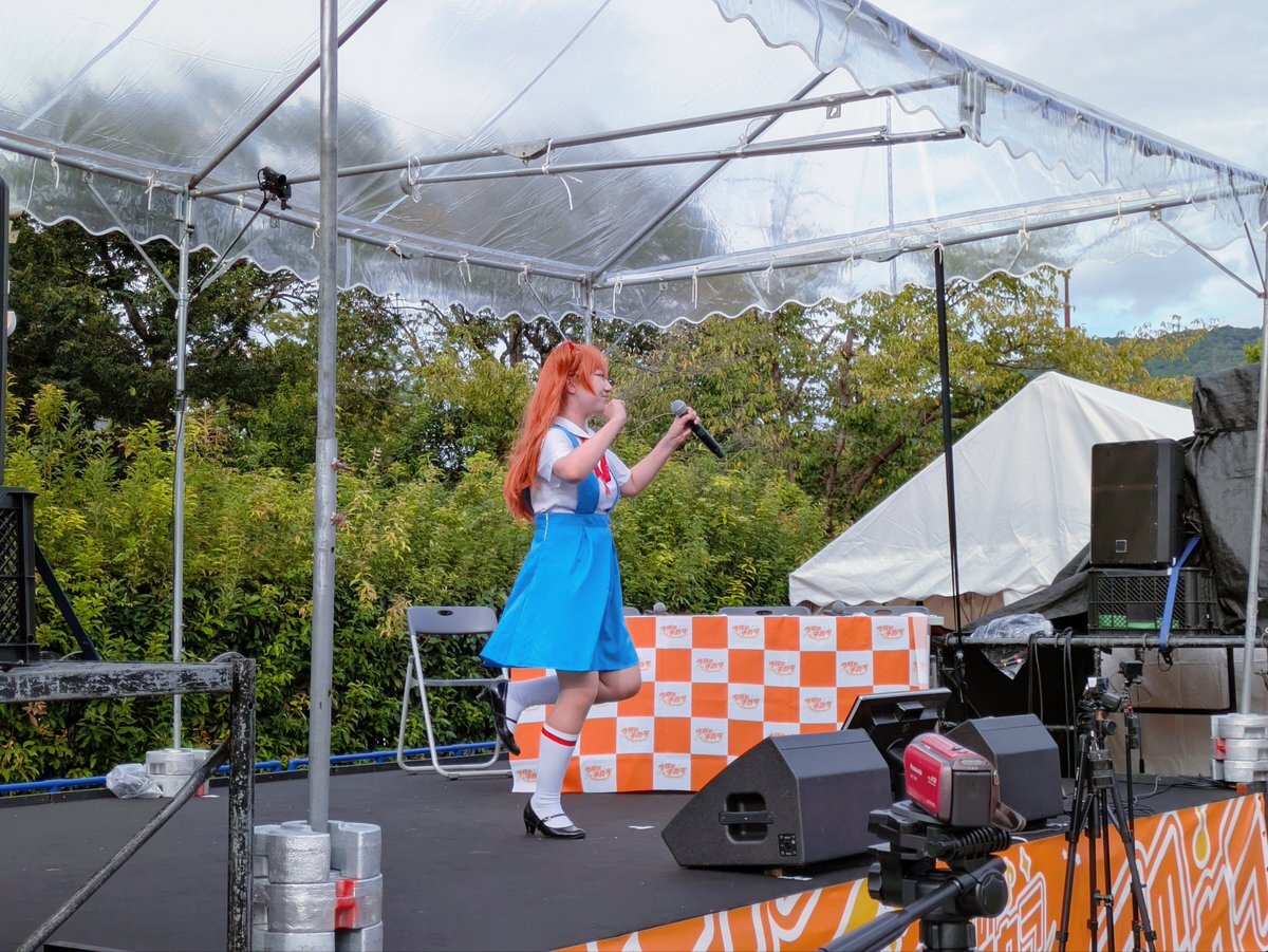 愛内里菜、モニタリングでフリーレンコスプレ！歌唱力にファン大興奮