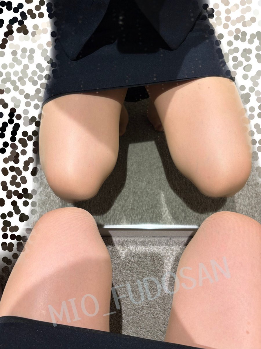 女子大生パンティー ストッキング姿 