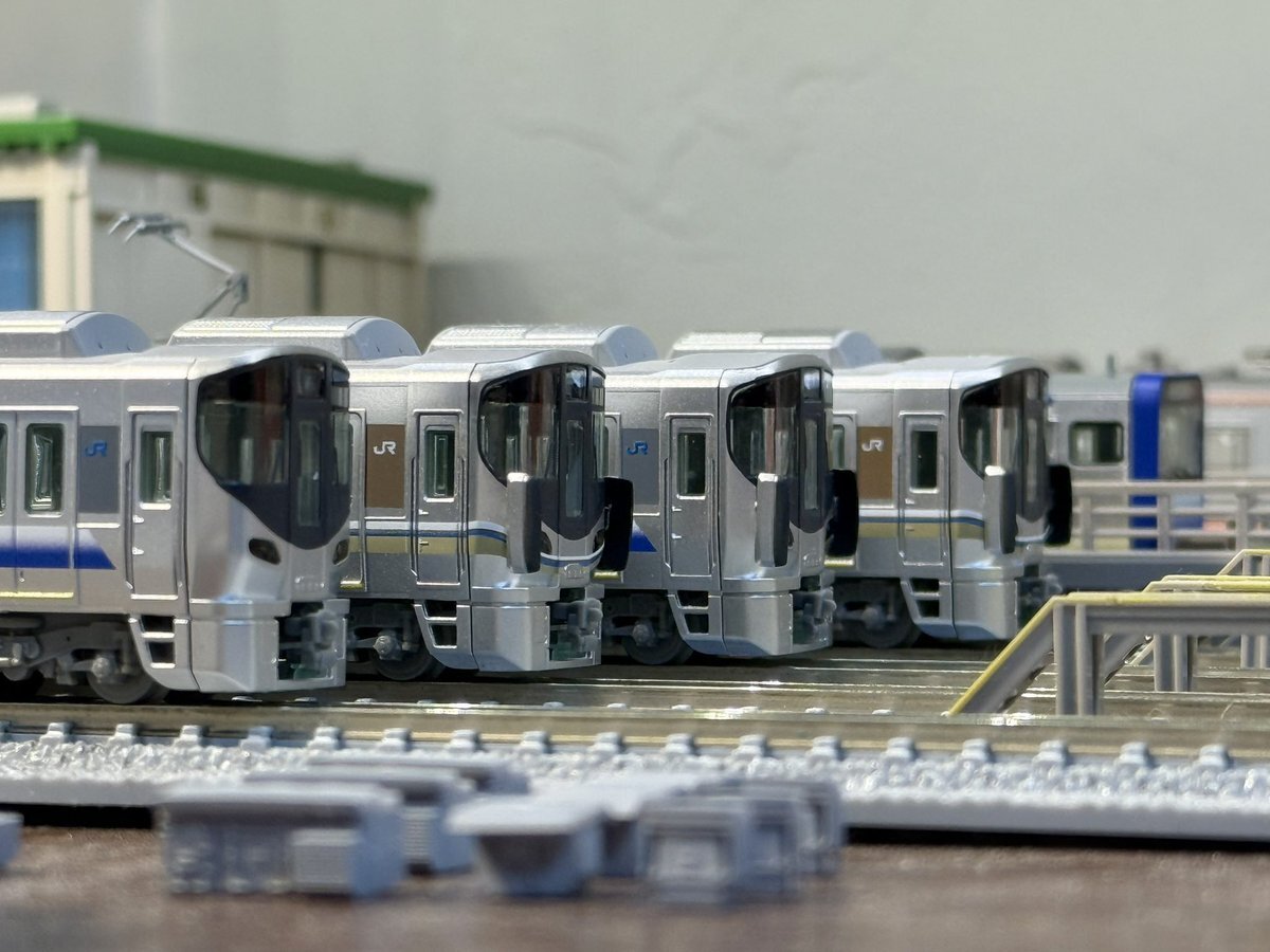 鉄コレポケット 225系5100番台 8両 フル編成 む*に様 鉄コレポケット 225系 5100番台 8両フル編成セット