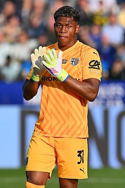 鈴木彩艶選手、骨折でW杯出場は？