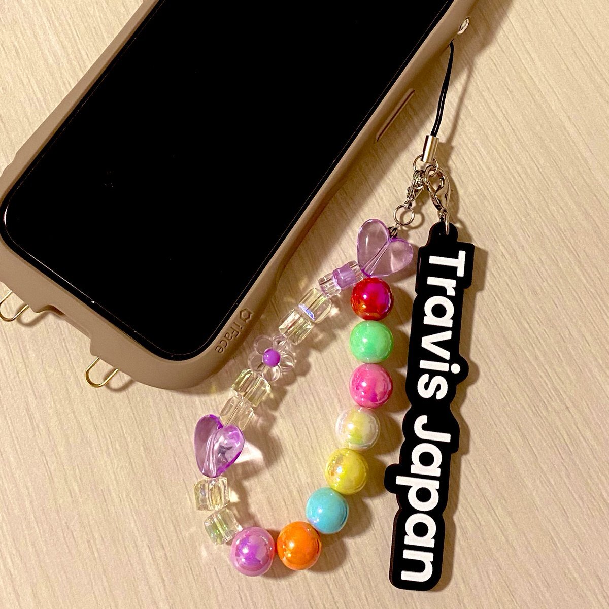 Travis Japan　スマホストラップ TravisJapan トラジャ VIIsual ワルツ スマホストラップ - メルカリ