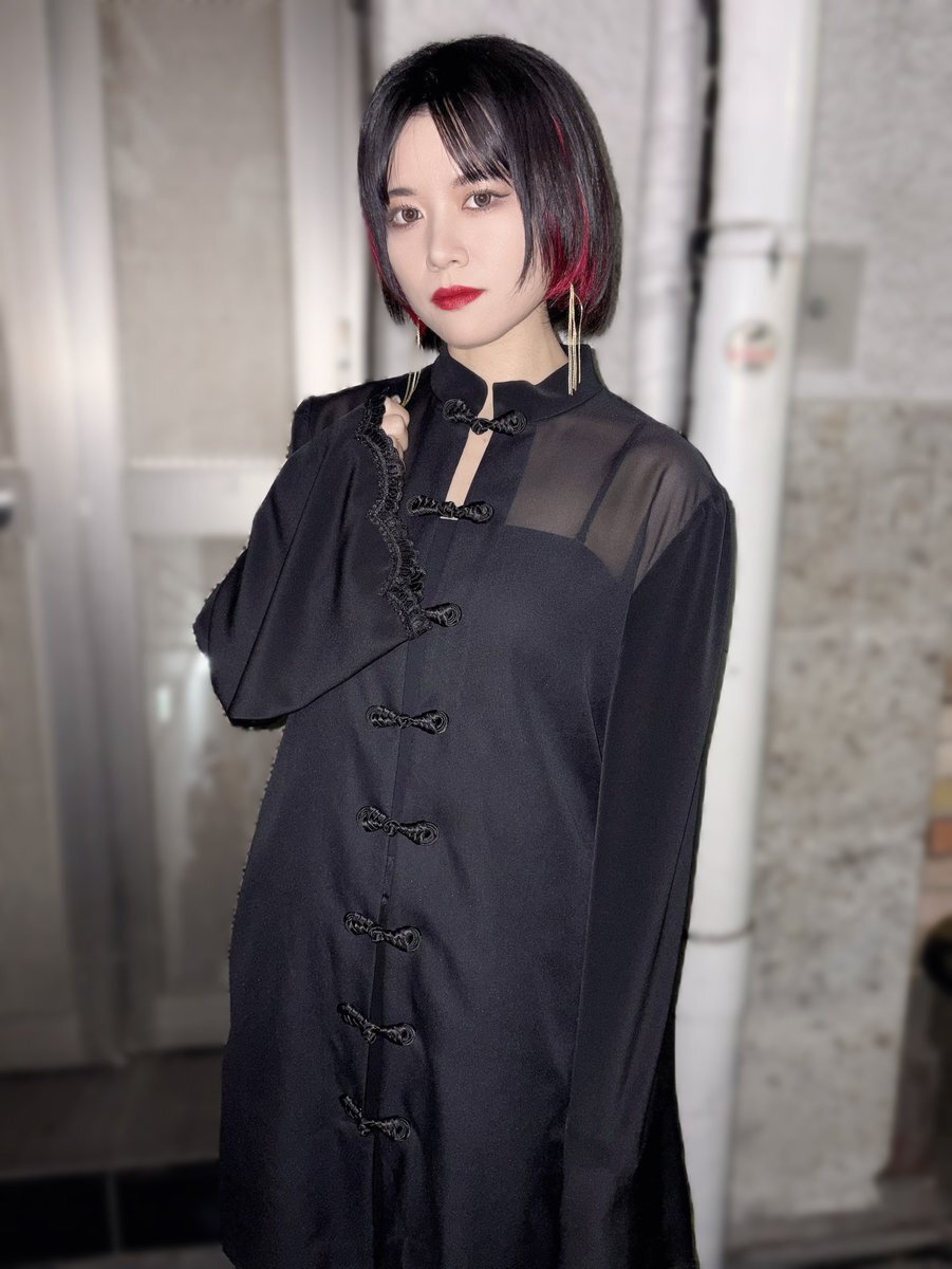 始発待ちで盛り上がる！アスミ生誕祭のランウェイショー＆ライブ