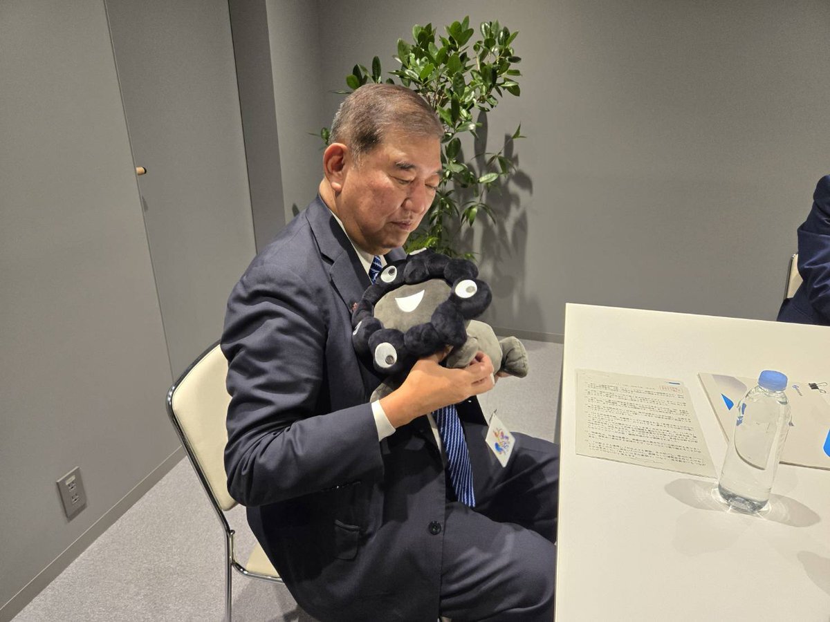 黒ミャクミャク、万博で話題に！