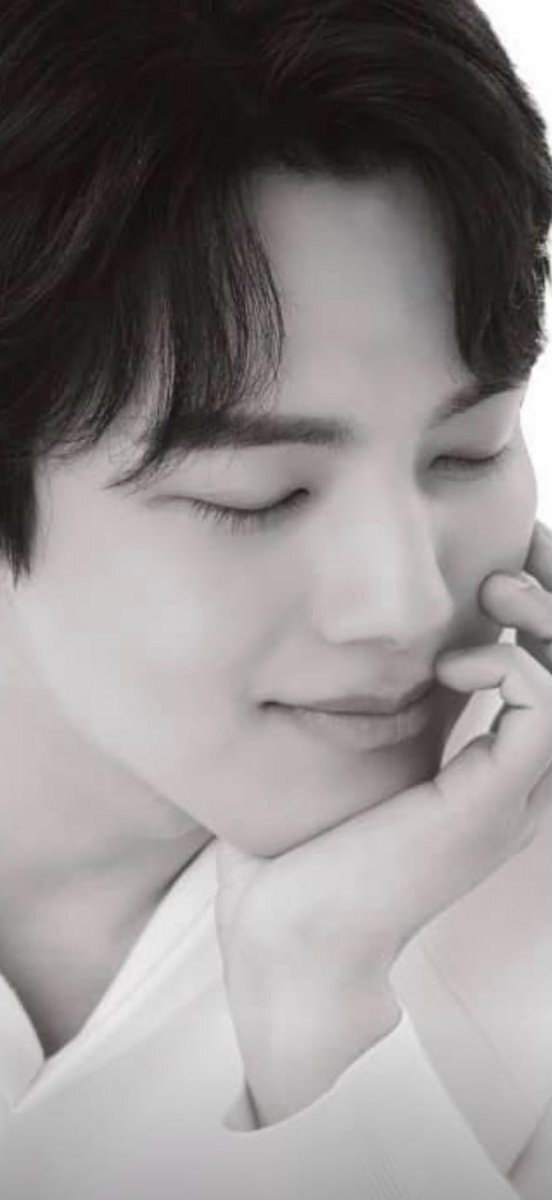 おまとめ ヨジング 切り抜き ②③ ヨ・ジング yeojingoo ヨ•ジング様ファンミで当選❣️「グループ写真」ダウンロード