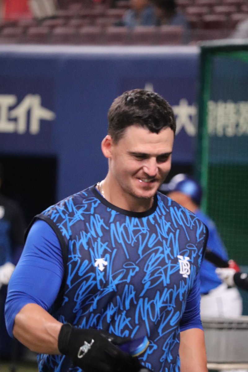 DeNA、オースティン選手とフォード選手を自由契約に！ 