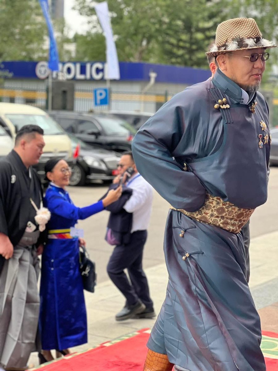 朝青龍、白鵬　切り抜き新聞 thumb_13.jpg