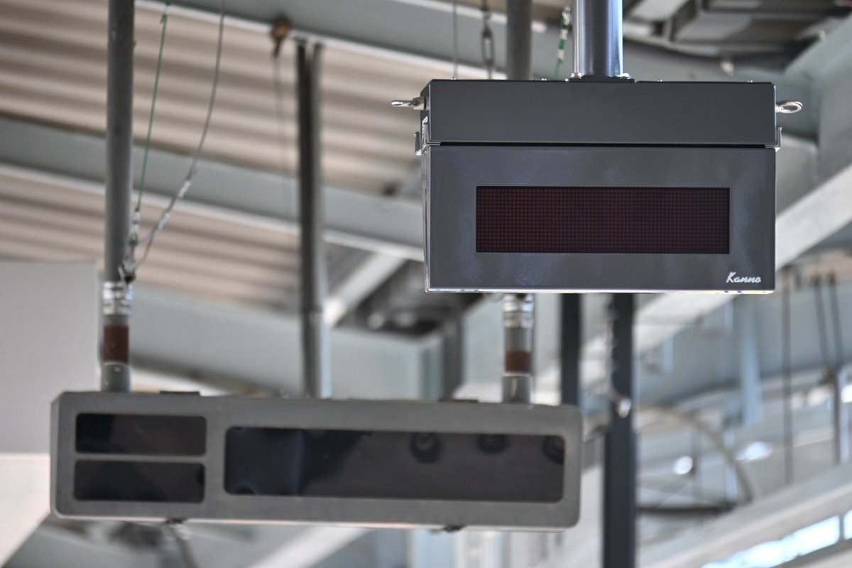 松本駅の名物アナウンス、なぜ消える？