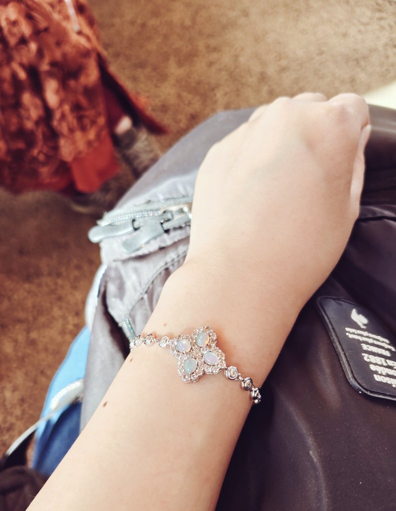 ネパール館のオパールストーン クロスモチーフ ブレスレット　EXPO2025 ネパール館のオパールストーン クロスモチーフ ブレスレット