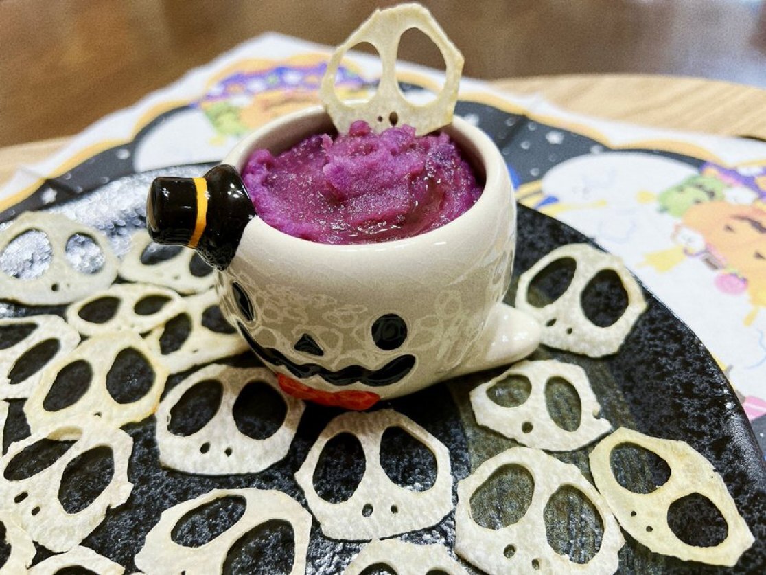 激レア】完売品 オマーン館 コミャクのピンバッジ オマーン館