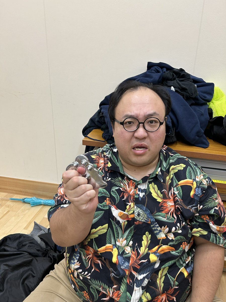 たくろうM-1優勝！大鶴肥満Tシャツが話題に