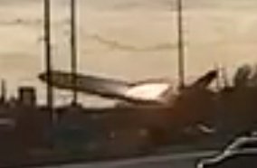 UPS機MD-11型機、離陸直後にエンジン脱落し墜落