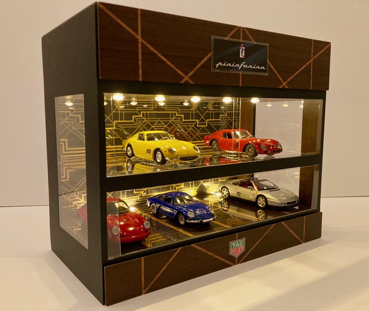 1/64展示14台可・近未来ガレージ・ディスプレーBOX・LED照明ネオ