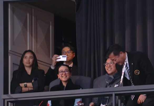 浅田真央観戦！中井亜美選手の演技に感動の声