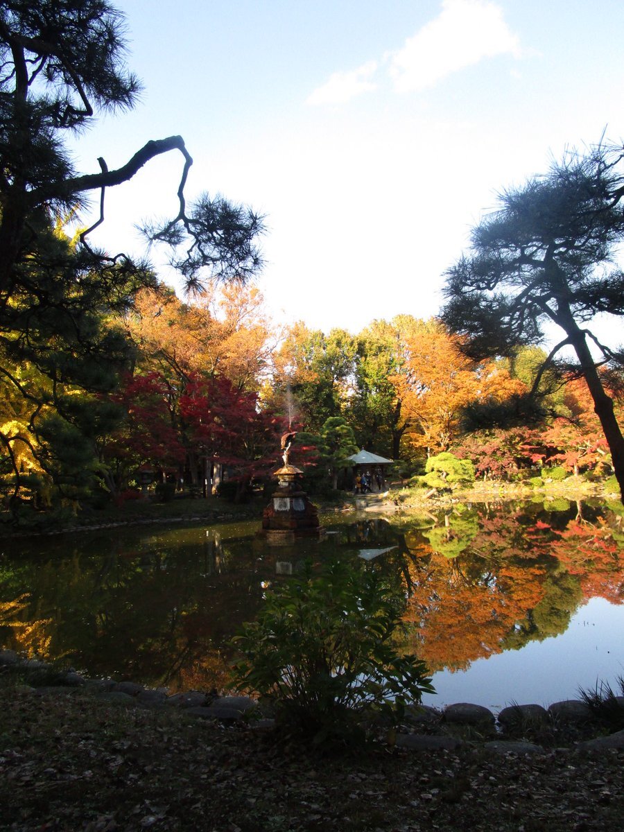 日比谷公園、紅葉が美しい！SNSで話題に