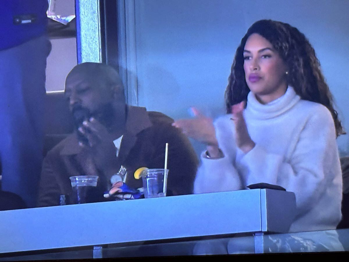 「ゲレーロJr.のヒットに「お父さんは食事中」！？ 実況のコメントにSNS大爆笑！」