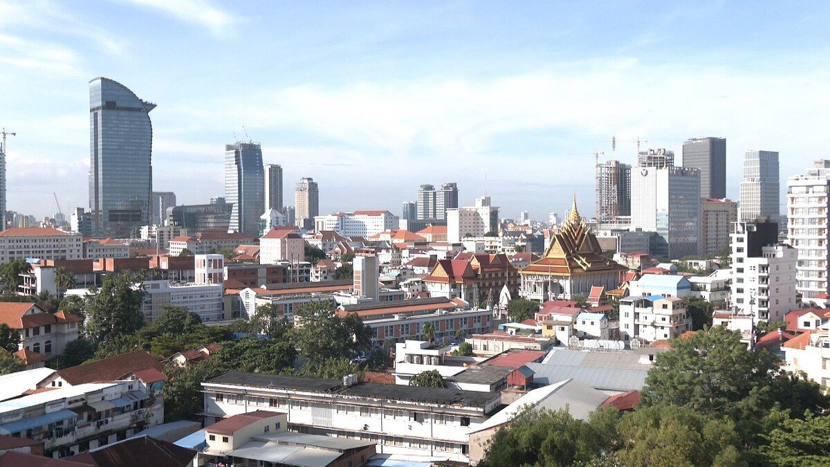 カンボジアで日本人16人、特殊詐欺容疑で拘束