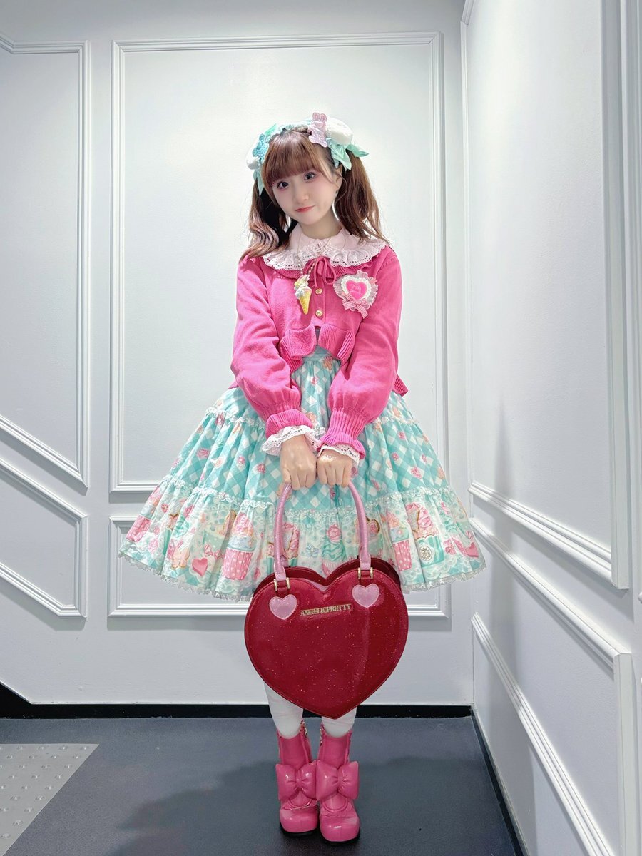 ロリータレズ 