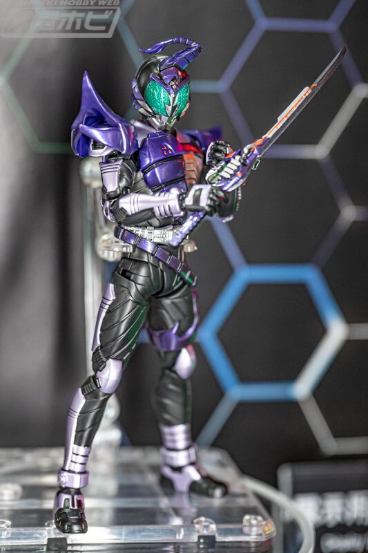 真骨彫製法フィギュアーツ、仮面ライダーカブトのザビー、ドレイク、サソードがついに登場！