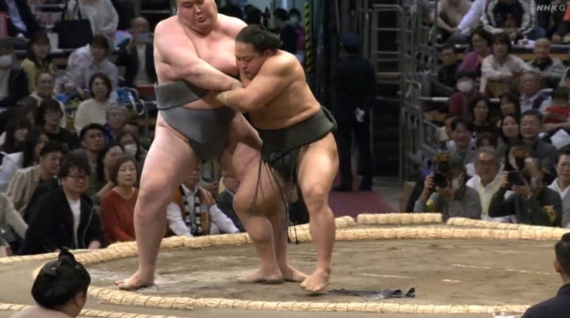 翠富士と金峰山、力士の技が話題に？