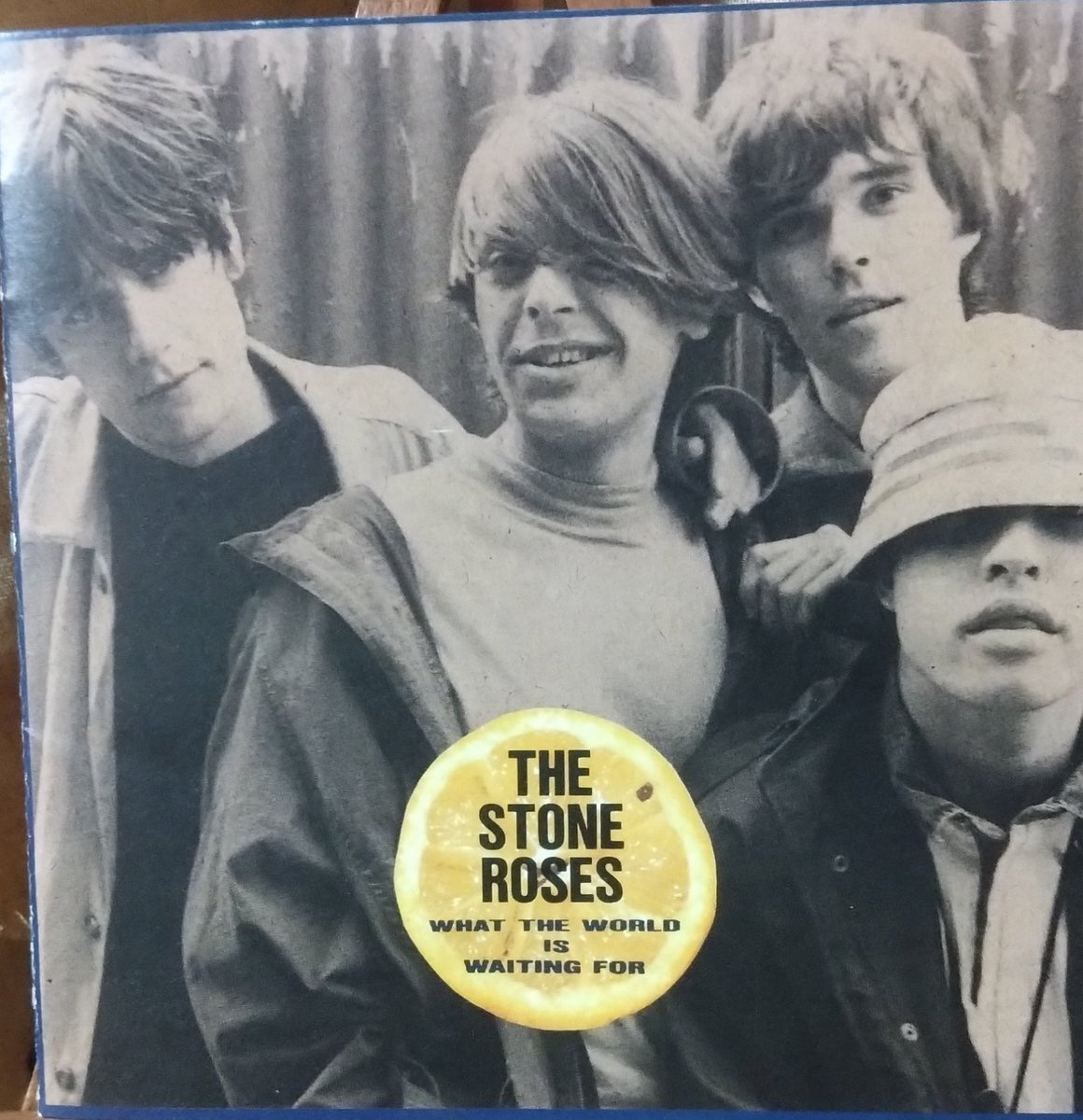 The Stone Roses、Primal Screamのベーシストマニ死去にファン悲しむ