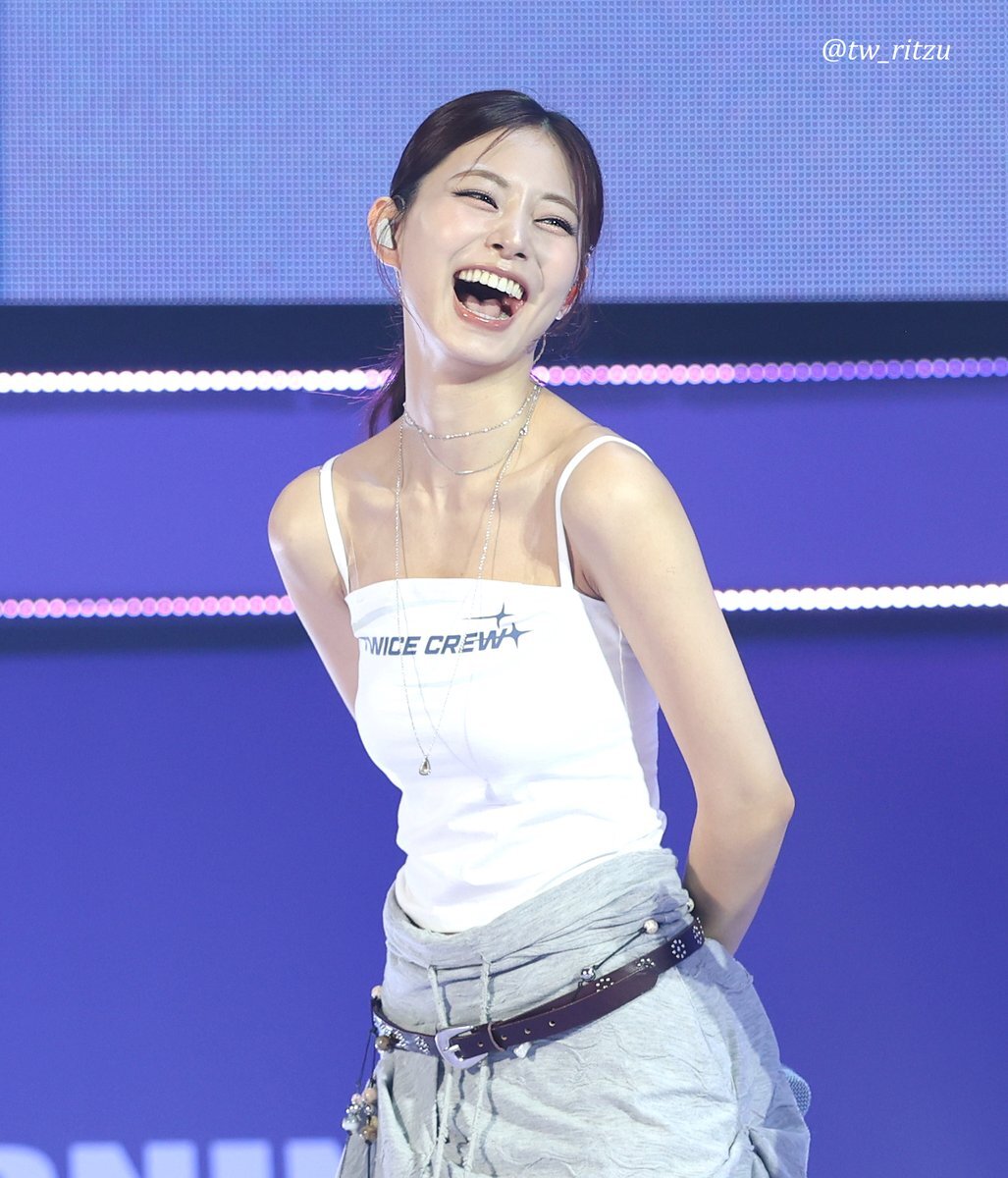 TWICEツウィ❌購入意思のないいいね❌ Cover] ツウィ TZUYU (TWICE) - ME! (Feat. Bang Chan of Stray