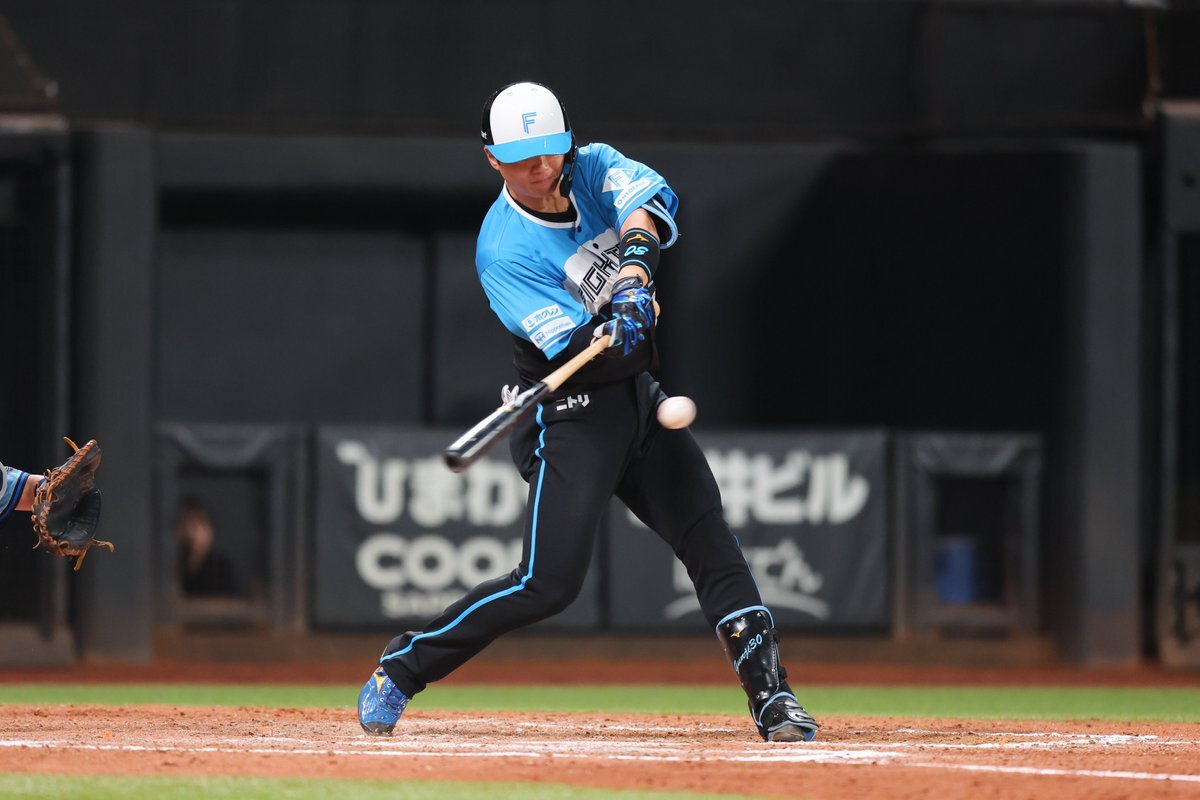 郡司裕也選手、サヨナラ本塁打でスカパー！ドラマティック・サヨナラ賞受賞！