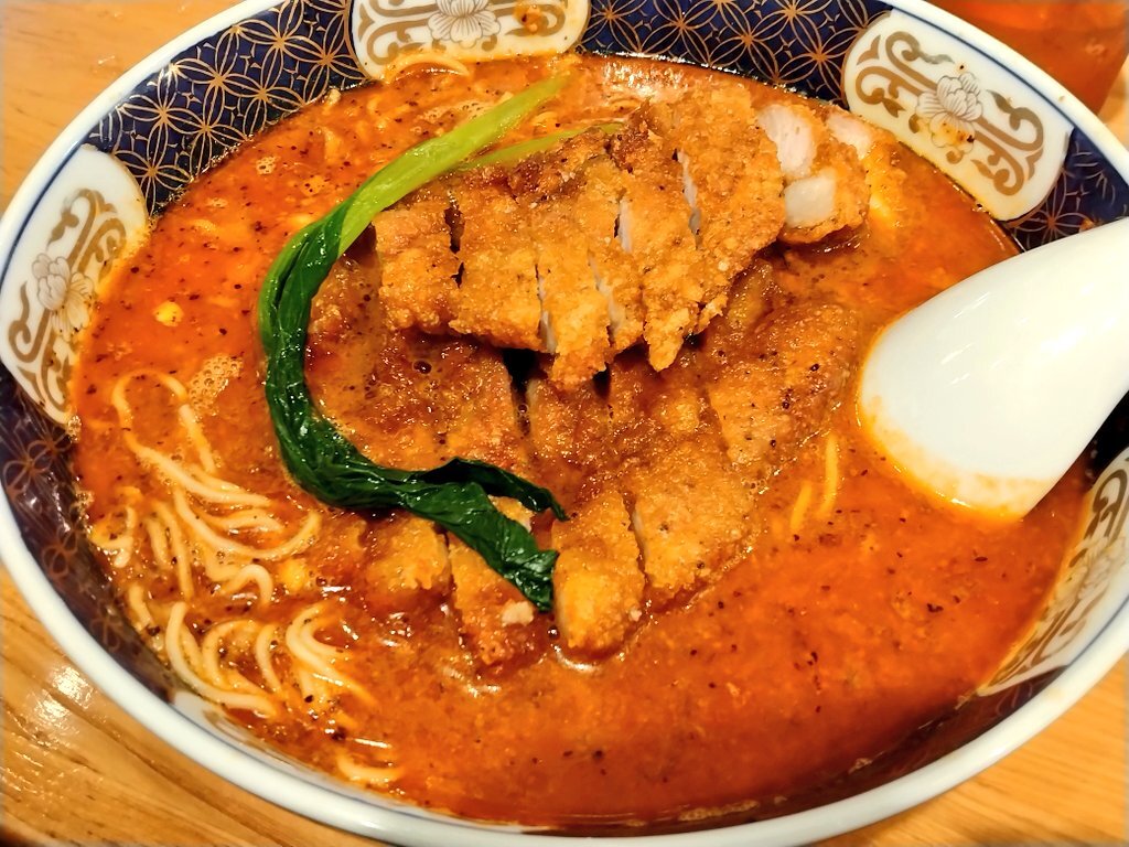 石破総理、官邸裏ラーメン店で排骨担々麺