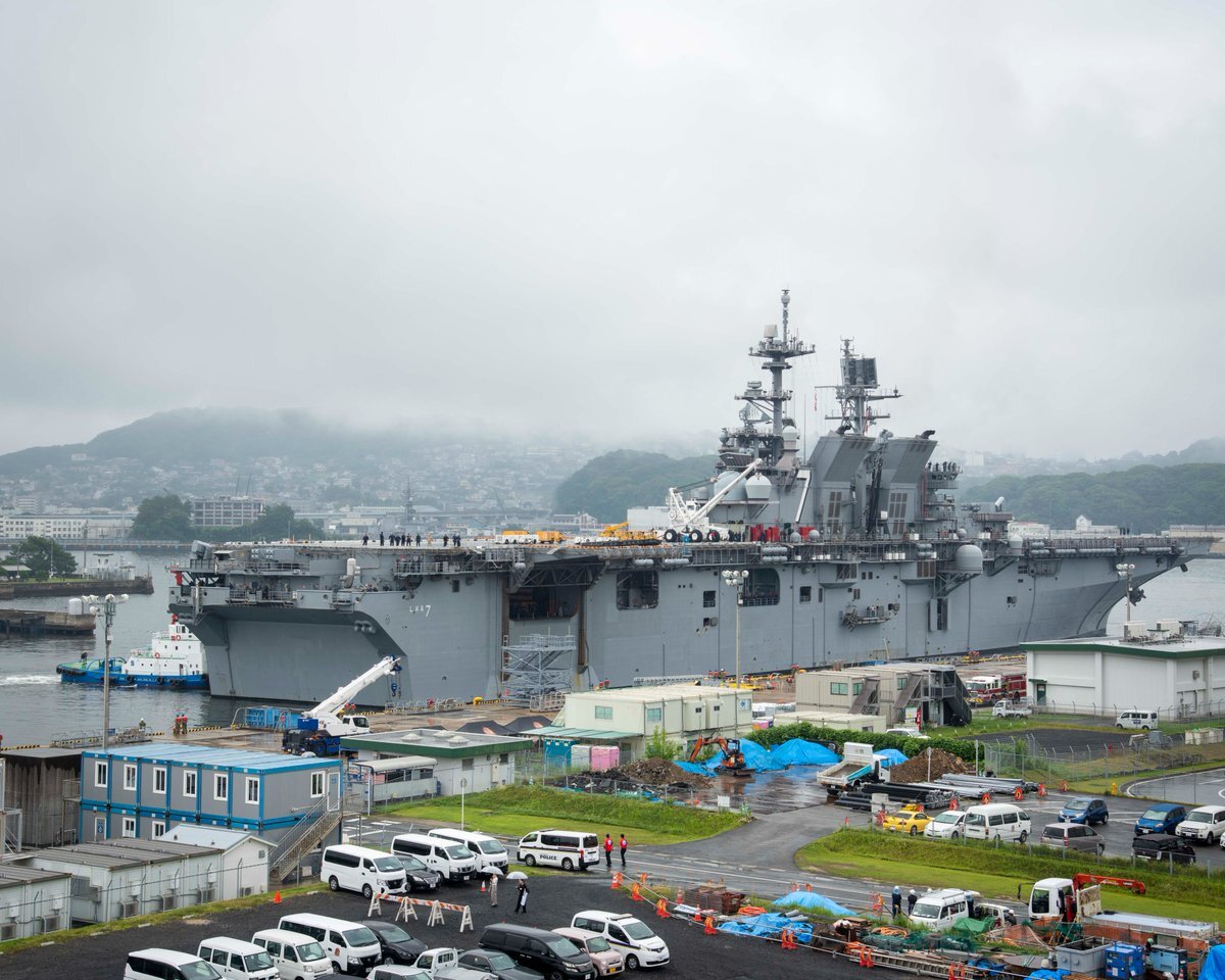 強襲揚陸艦トリポリ、アメリカ交代チャレンジコイン 強襲揚陸艦