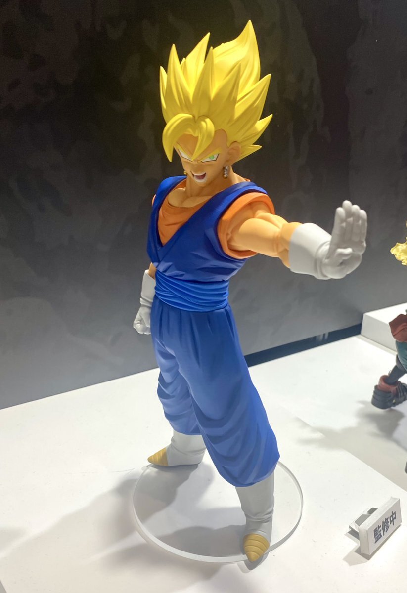 ドラゴンボールZ最新フィギュア＆ゲーム配信にファン熱狂！