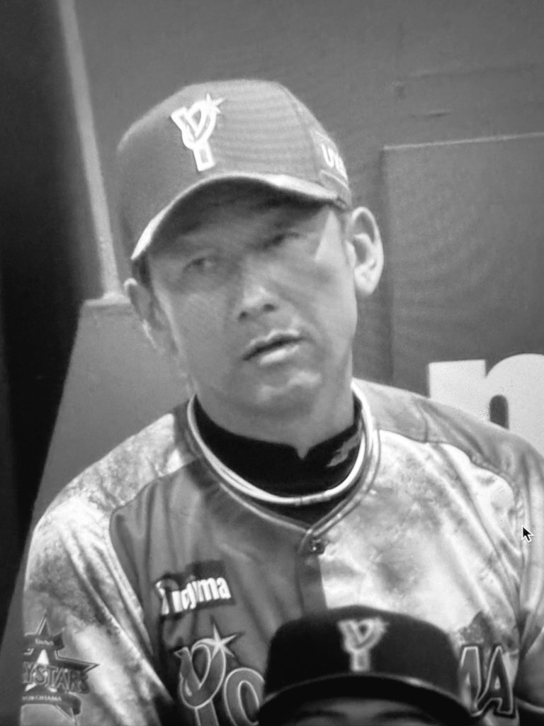 DeNA、新監督就任と助っ人流出危機