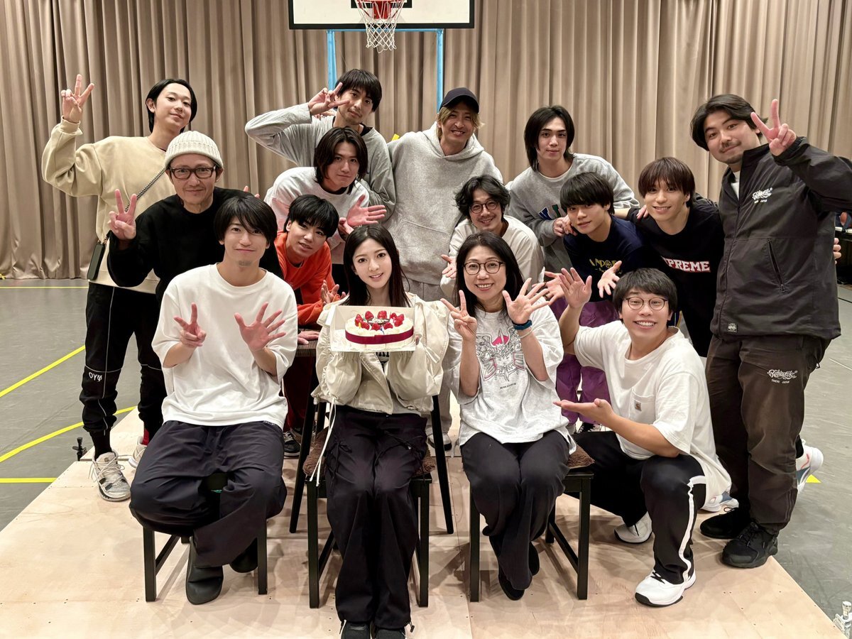 SNSで多くのユーザーが誕生日を祝う