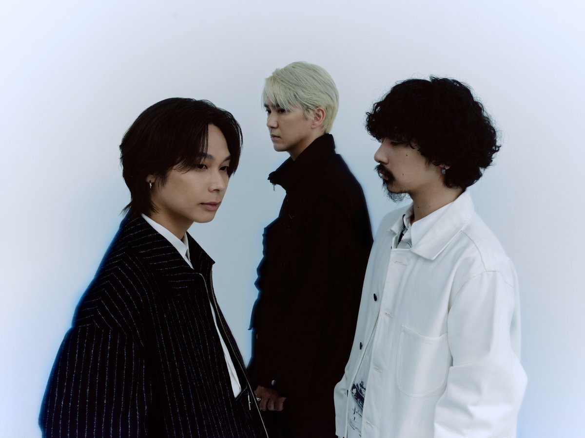 Creepy Nuts、廃線高速道路で「眠れ」パフォーマンスにファン興奮