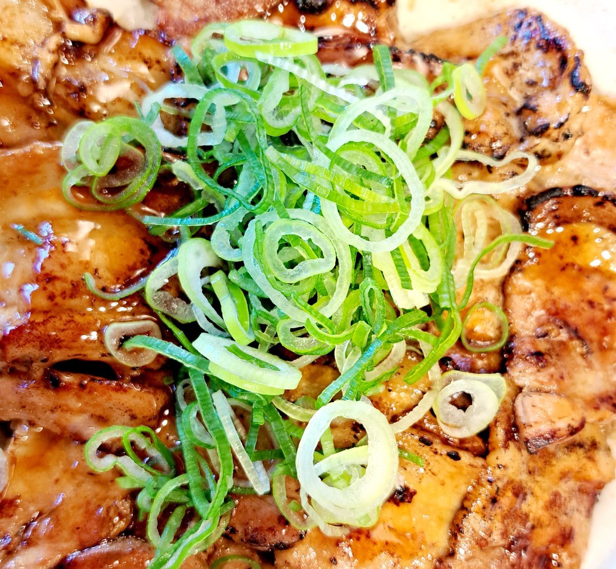 すとぷり、久しぶりの6人動画で「炙りカルビ」ゲームにファン興奮