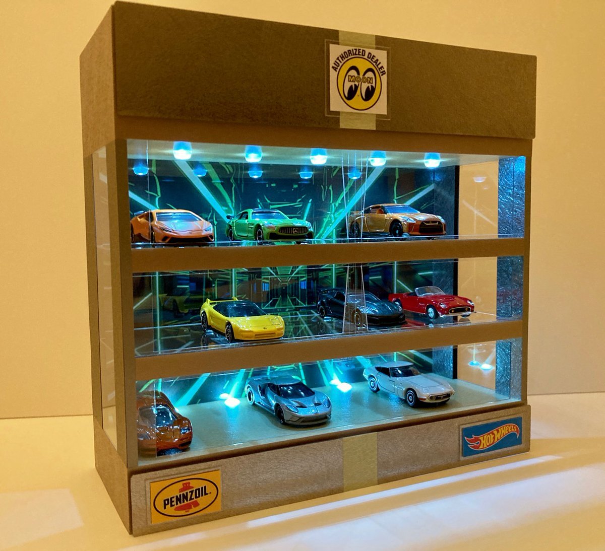 1/43展示13台可・WH&BK・2層式ディスプレーBOX / ネオジオラマ 1/43展示13台可・WH&BK・2層式ディスプレーBOX / ネオジオラマの