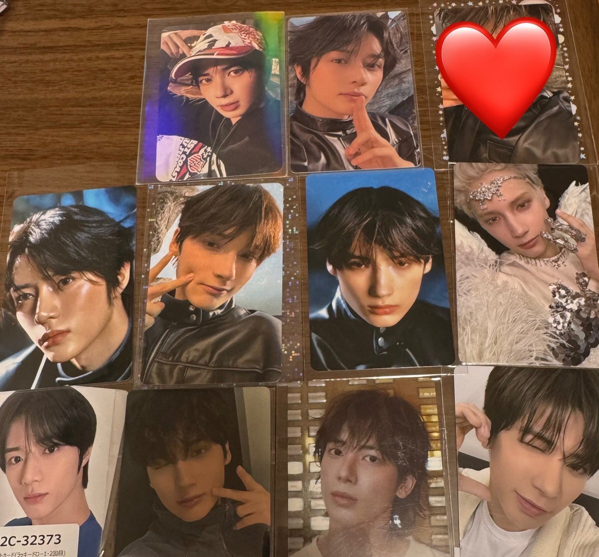 TXT ヨンジュン テヒョン ヒュニンカイ フォト グループTOMORROW X TOGETHERのテヒョンとヒュニンカイがデュオ