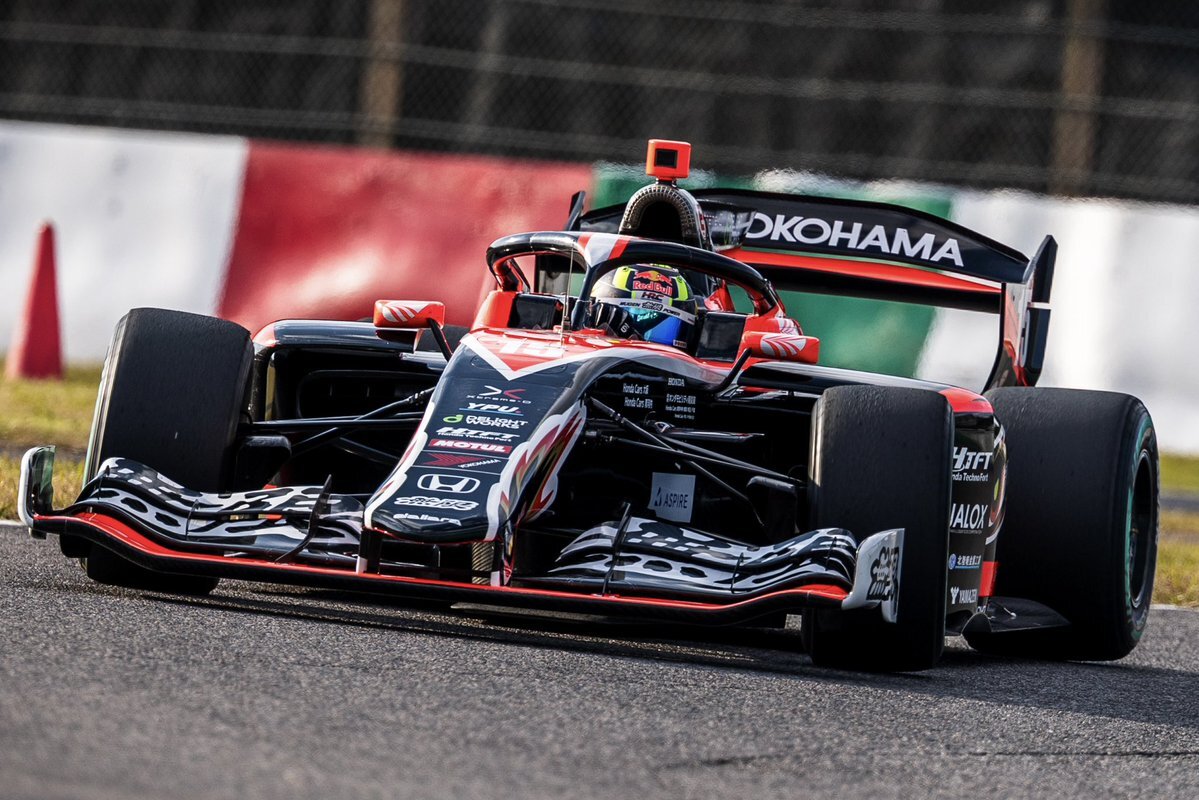 岩佐歩夢選手、スーパーフォーミュラで逆転チャンピオン獲得！