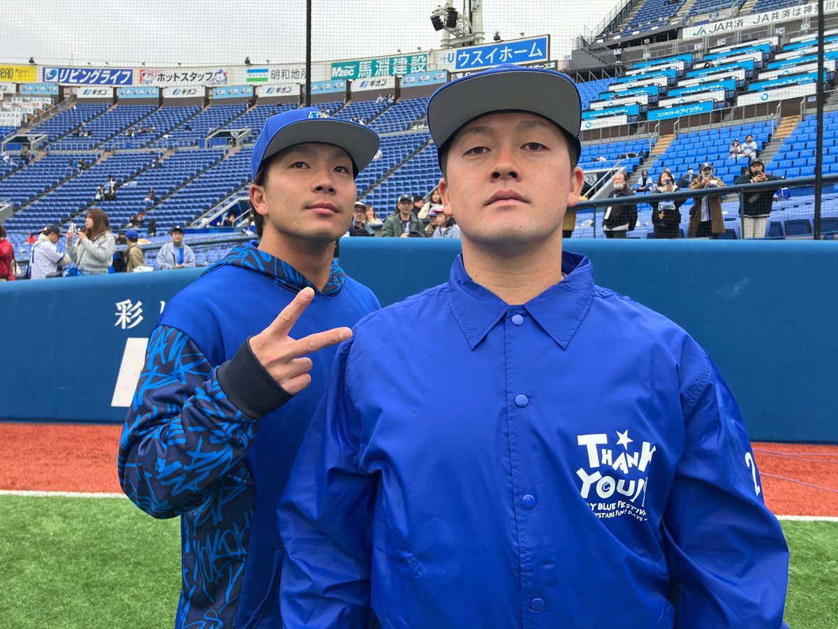 横浜DeNAベイスターズ ファンフェス 蝦名達夫 ガチャ 総柄Tシャツ