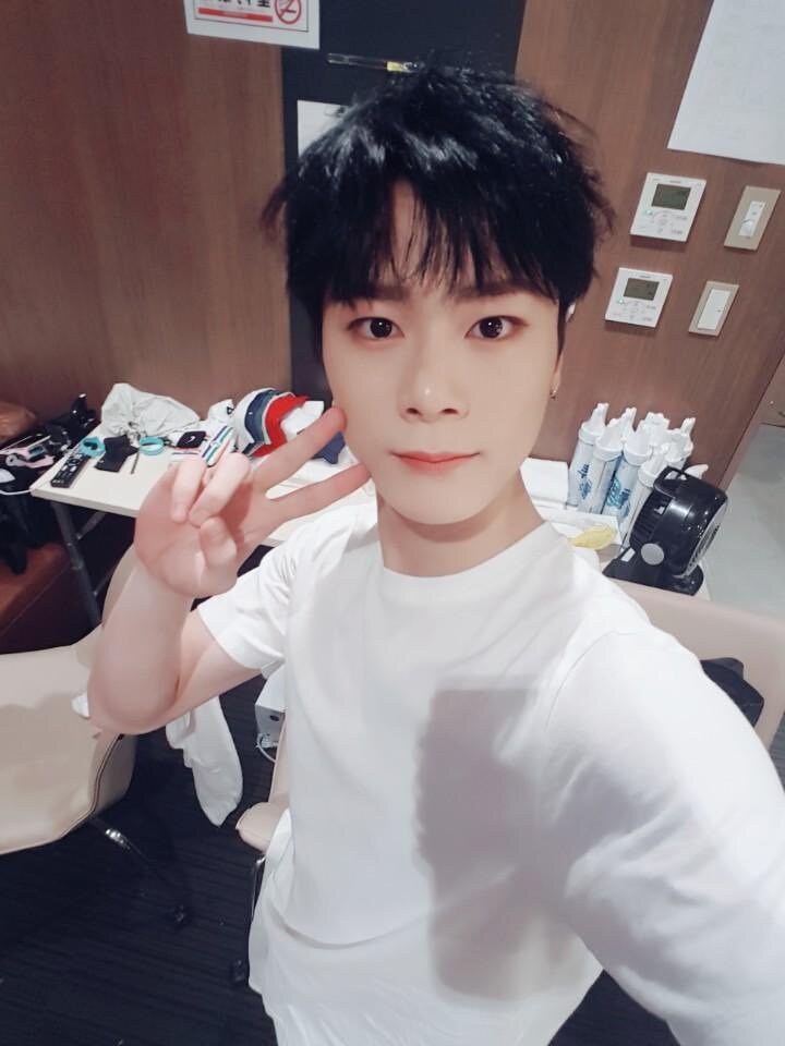 ASTRO / ムンビン 77 件の「ASTRO❤︎ムンビン」や「ムンビン」のアイデアを見つけ