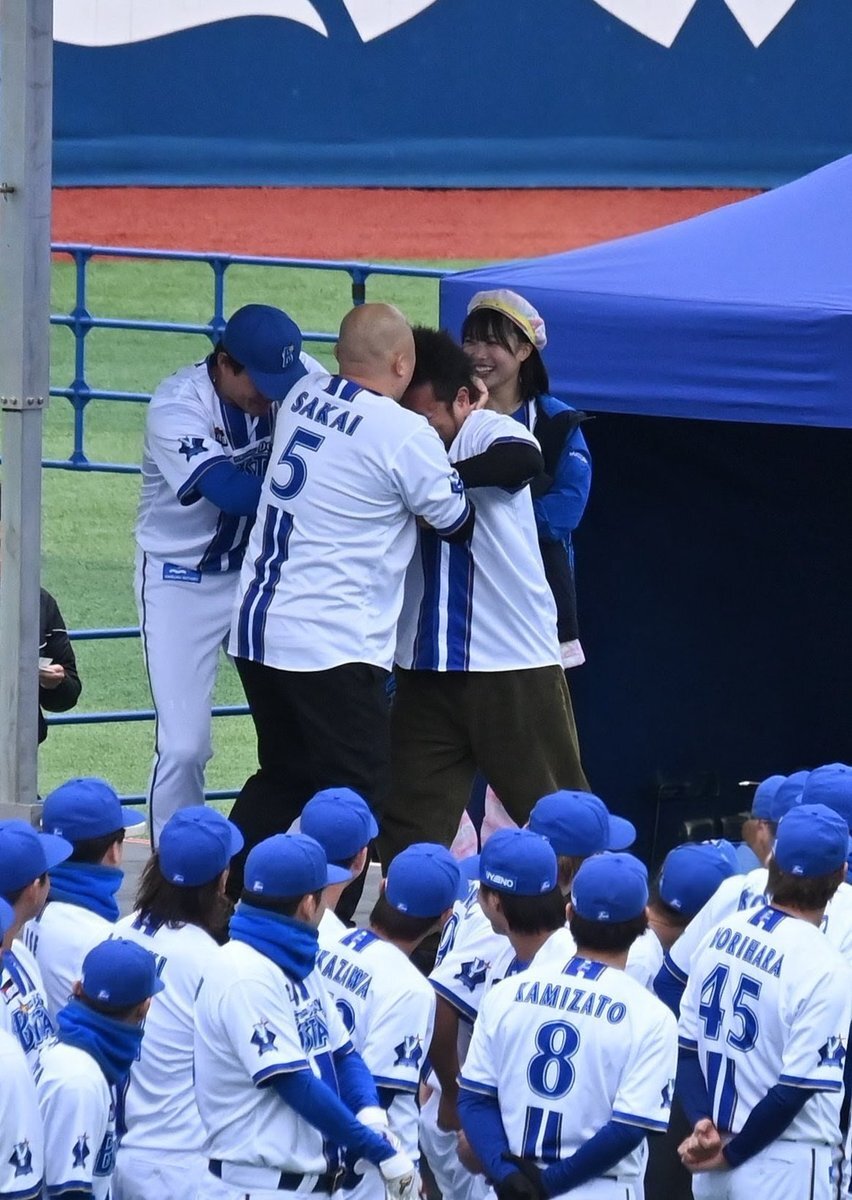 鬼越トマホーク、藤浪晋太郎選手をコントロール悪さでイジる！ファンフェスで大爆笑