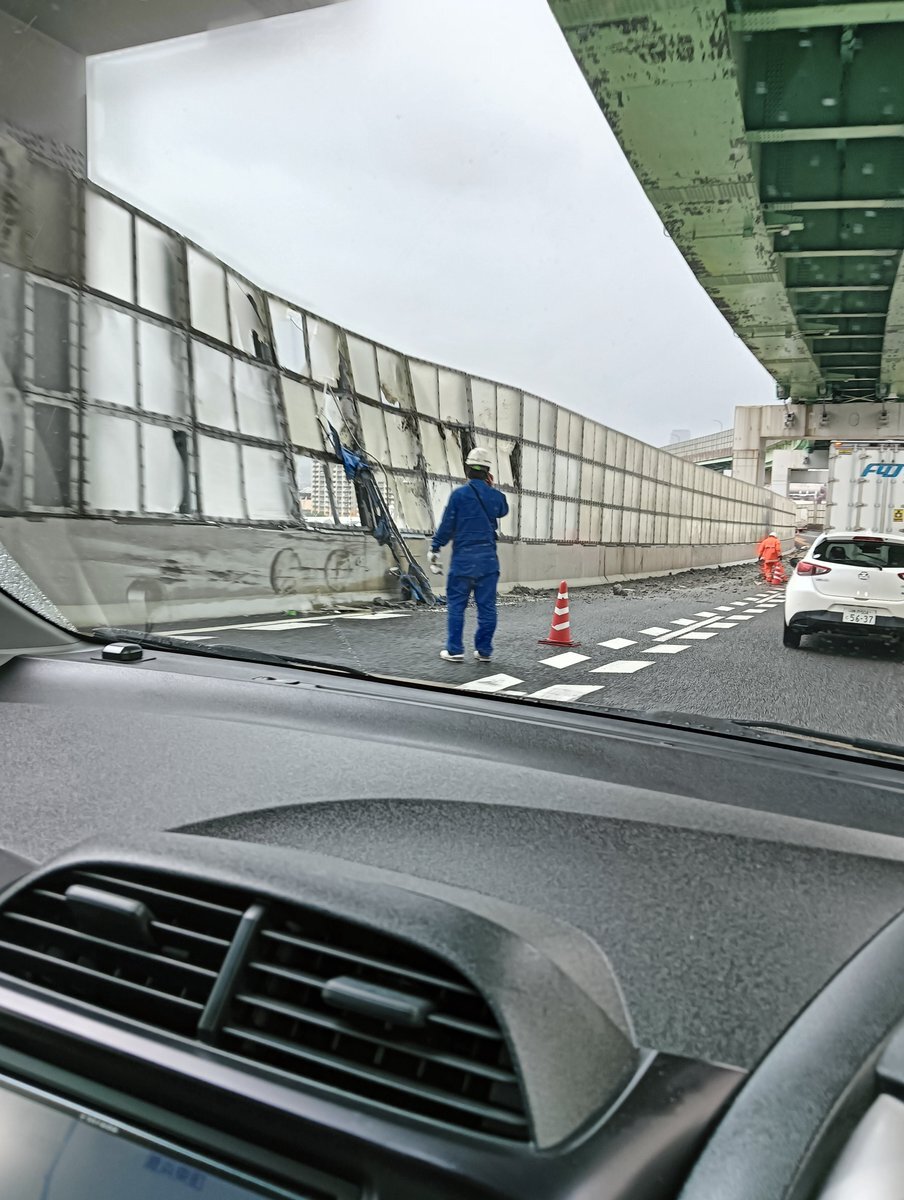 ハーバーハイウェイ ダンプカーの事故との情報 神戸市 摩耶ランプ〜高羽ランプ｜事故・災害 Yahoo!リアルタイム検索